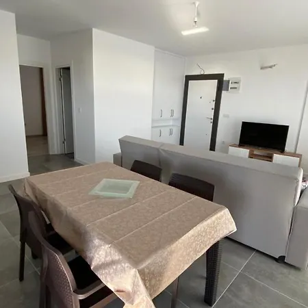 3br Comfortable House With Garden In Διαμέρισμα *
