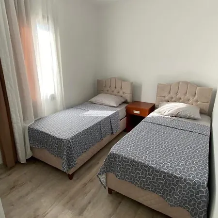 3br Comfortable House With Garden In