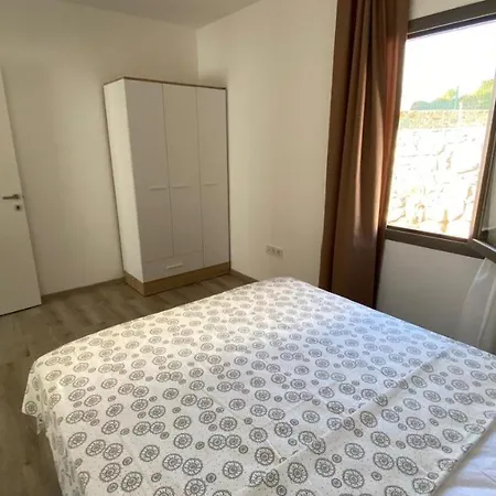 3br Comfortable House With Garden In Διαμέρισμα Αλικαρνασσός